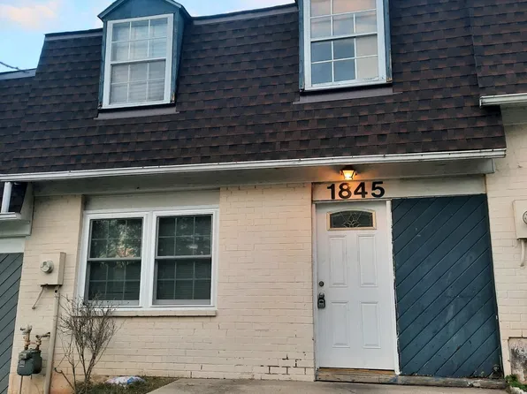 1845 Village Green Dr Unit W-148, Hyattsville, MD 20785