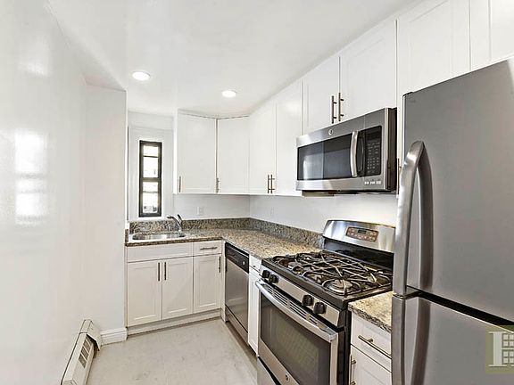 4th image of 17 Park Ave APT 602