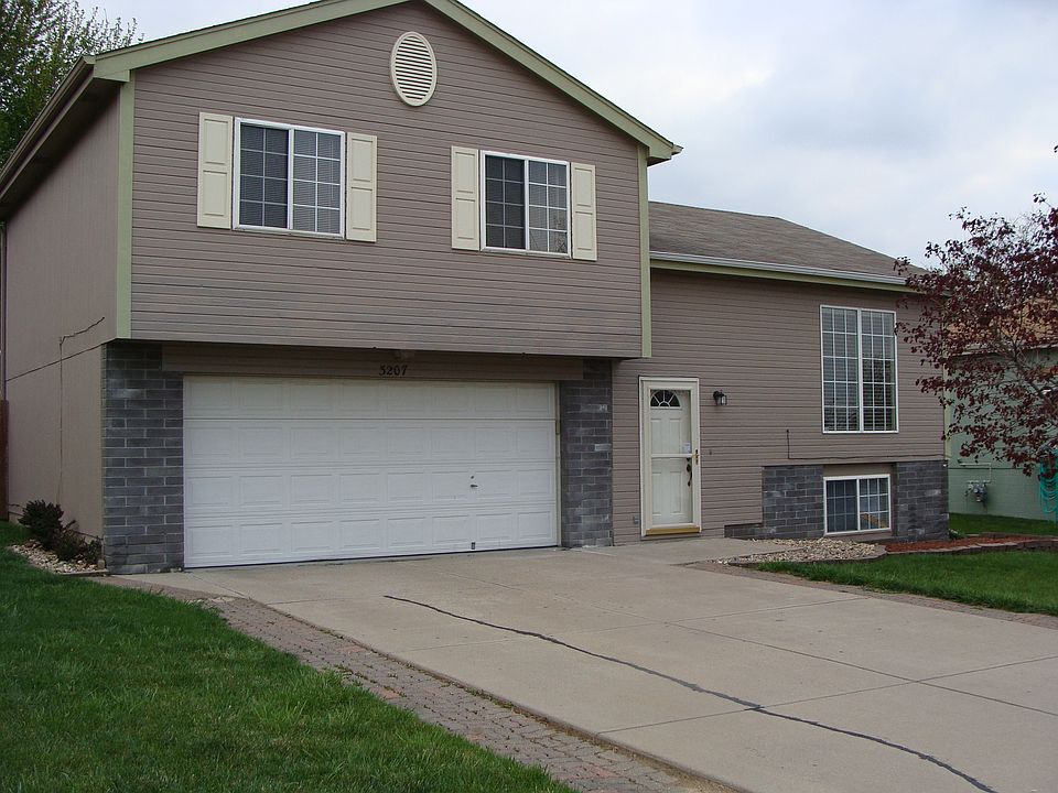 1st image of 3207 Wilhelminia Dr