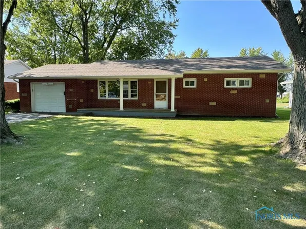 533 N Ash St, Deshler, OH 43516