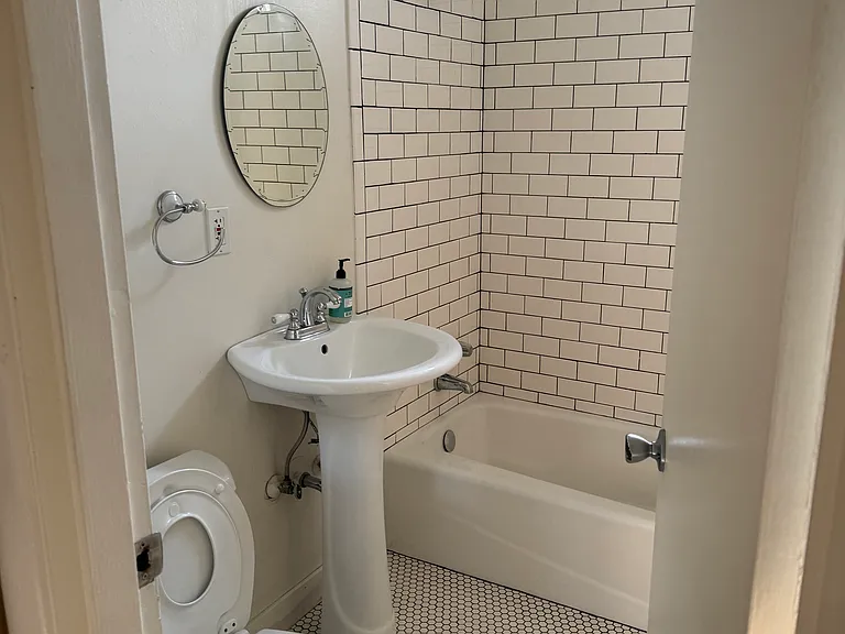 4317 SE 35th Pl — Photo 12