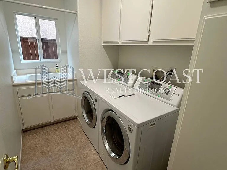 820 Silver Dr — Photo 10