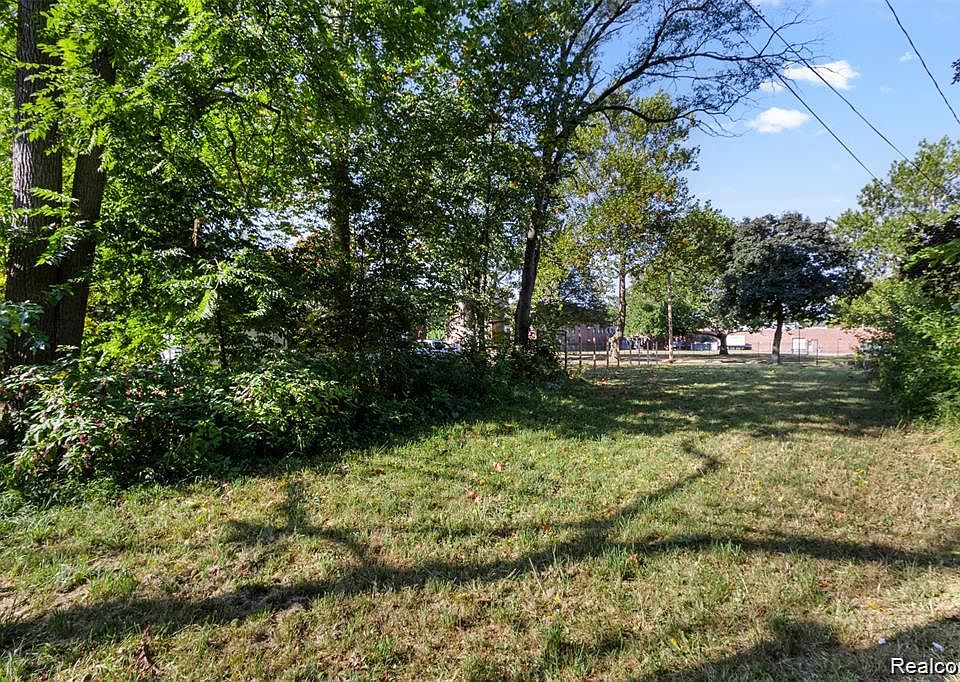 2nd image of 19178 Sunderland Rd