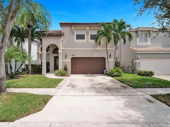 15839 NW 10th St, Pembroke Pines, FL 33028