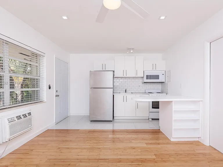 345 Michigan Ave #20 — Photo 16
