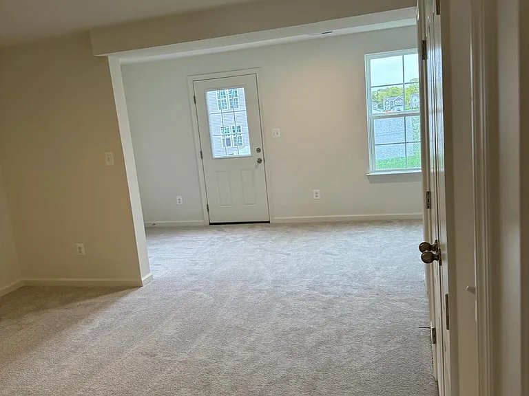 120 Tuxford Rd — Photo 5