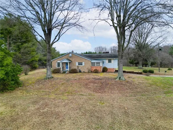 1246 Hickory Tree Rd, Winston Salem, NC 27127