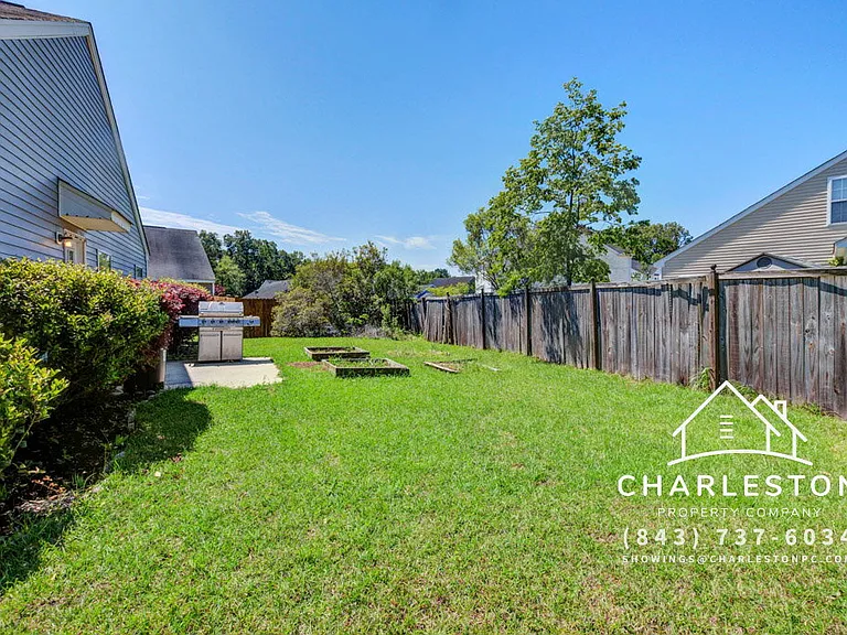 104 Wildberry Ln — Photo 15