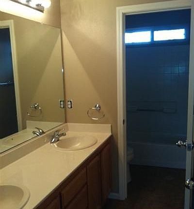 4th image of 2852 Wisteria Ln
