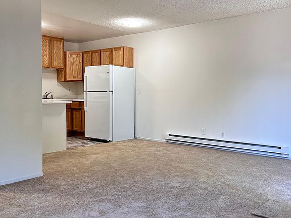 4th image of 1126 Cherry Ave APT 82