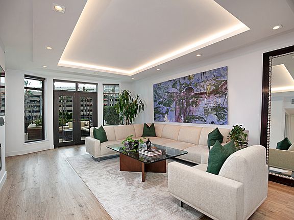 4th image of 500 W Harbor Dr Unit 107
