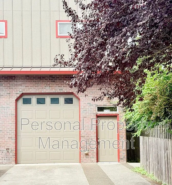 1710 Lincoln Ave