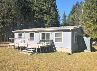 135 Jackadel Ln, Cave Junction, OR 97523