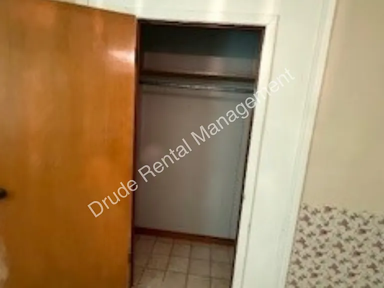 335 N Baronne St — Photo 3