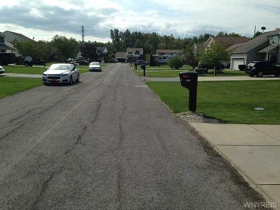 5th image of 7006 Samantha Ct