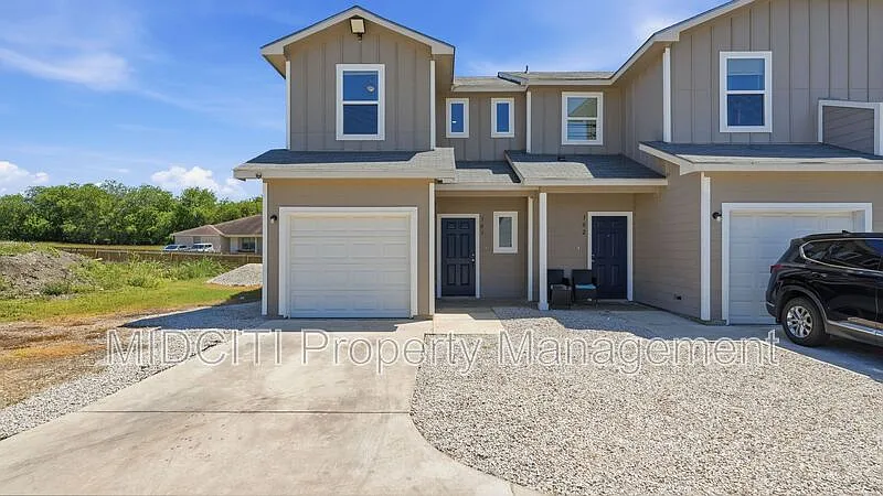 7210 John Palmer Dr #101