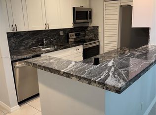 303 Racquet Club Rd APT 303, Fort Lauderdale, FL 33326