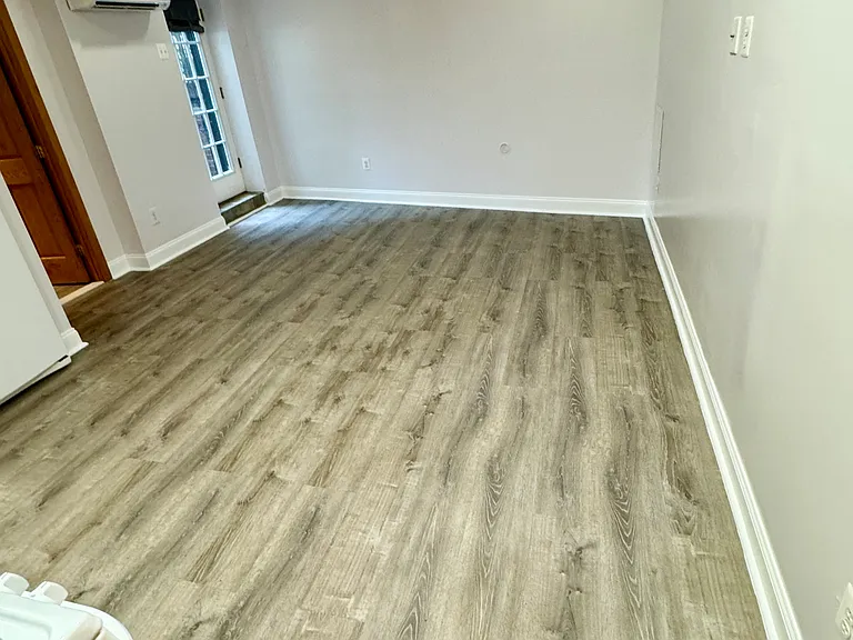 Living room with no furniture.