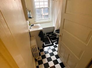 1817 Spruce St APT 4R, Philadelphia, PA 19103