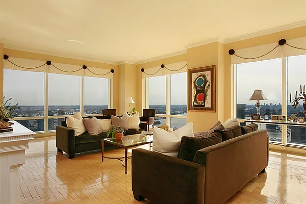 Sold by Corcoran | media 6