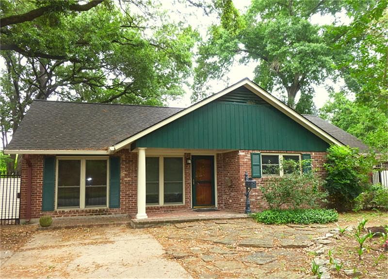 Ready for move in Shepherd Forest home.