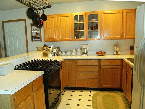 Fabulous range & side-by-side fridge