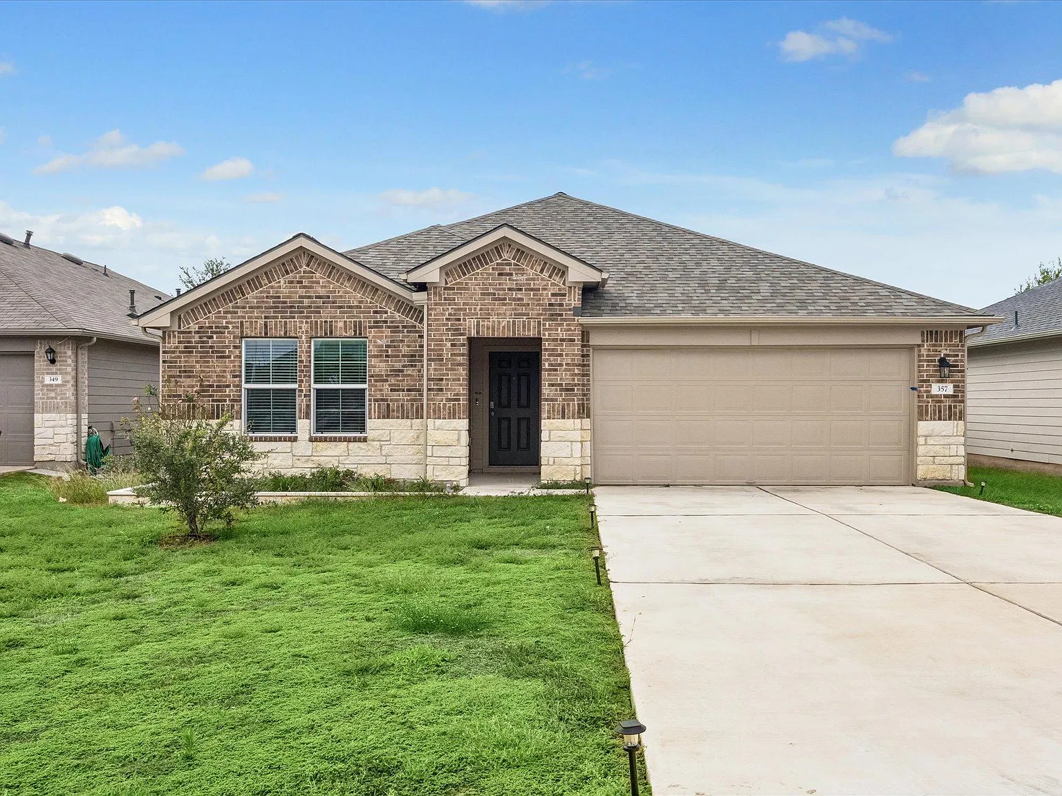 4 bed, 2.0 bath, 1800 sqft, $1,950 — Photo 1