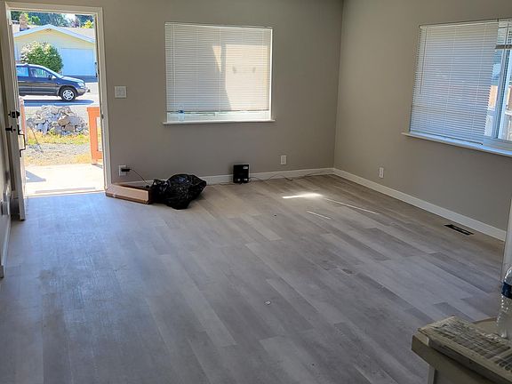 4th image of 20511 28th Ave W #1
