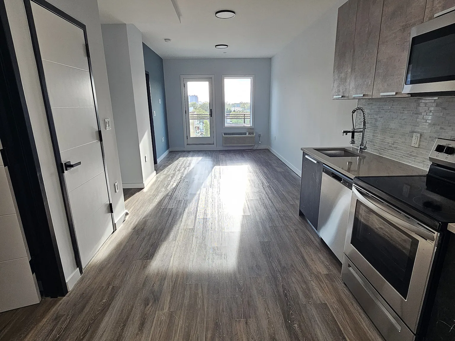 1 bed, $2,795 — Photo 3