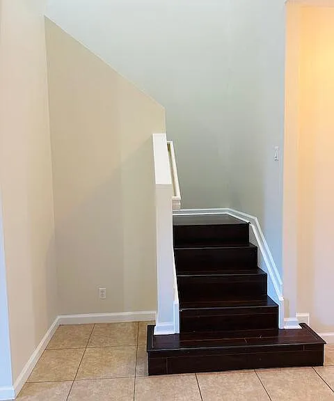 4390 Berkshire Wharf Dr — Photo 32