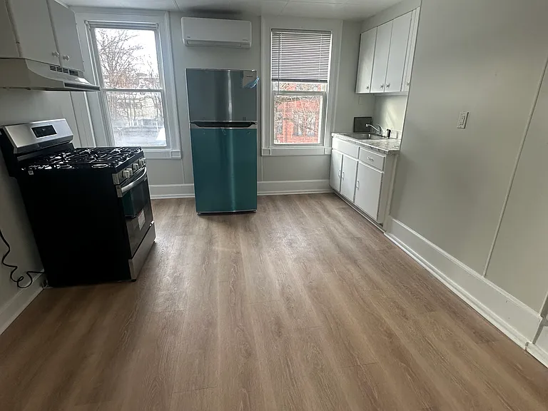 8 Mansion St #2 — Photo 6