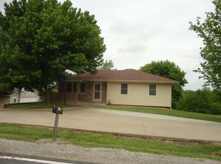 7106 SE State Route 371, Saint Joseph, MO 64504