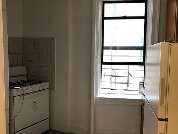 5th image of 518 E 22nd St APT 3A