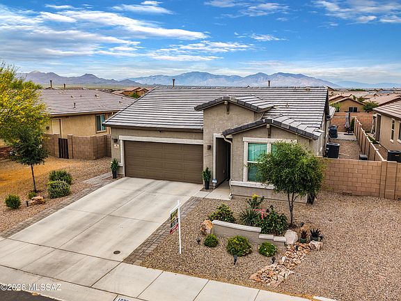 2nd image of 12364 N Amberwood Pl