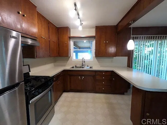 2 bed, 913 sqft, $2,950 — Photo 4