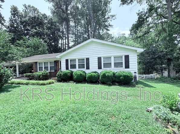 715 White Oak Dr