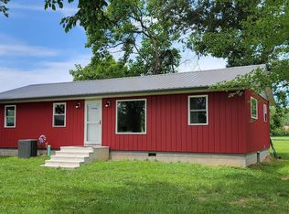 1505 E 400 N, Petersburg, IN 47567