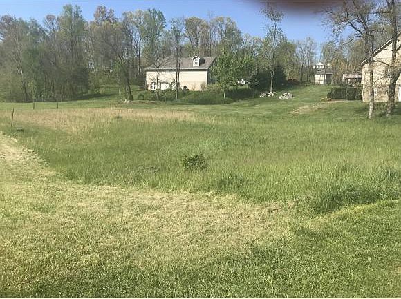 1st image of 443 Glen Oaks Dr
