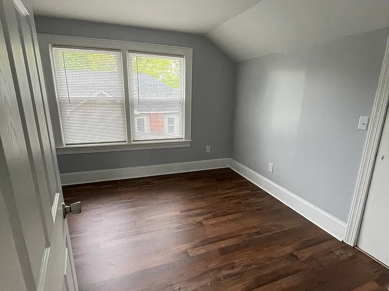 734 Burlington Ave #2 — Photo 10