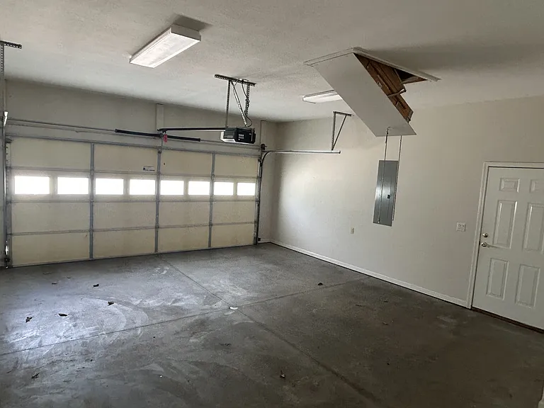 193 Berkshire Loop — Photo 8