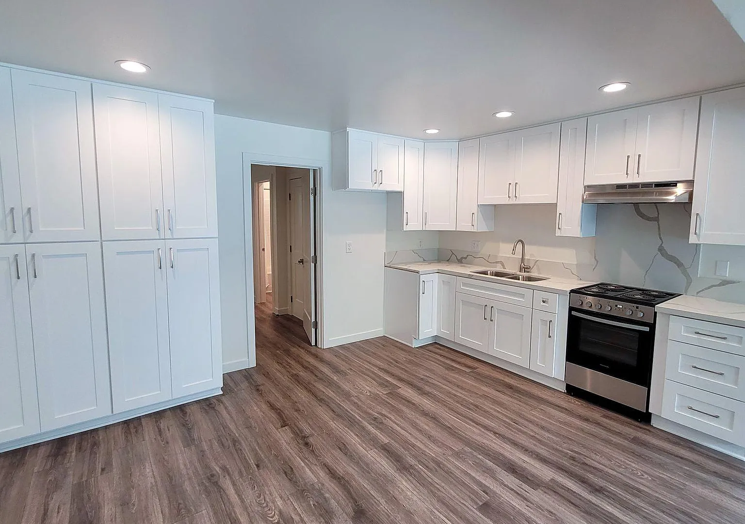 6933 N. Rosemead — Photo 2