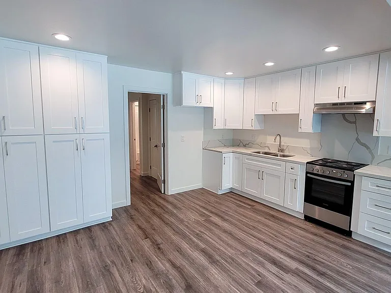 6933 N. Rosemead — Photo 3
