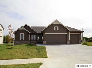 12609 S 73rd St, Papillion, NE 68046