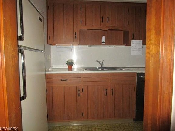 5th image of 280 Brandtson Ave
