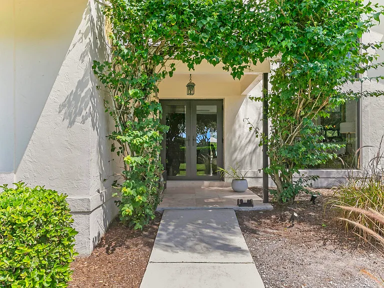14965 Oatland Ct — Photo 9