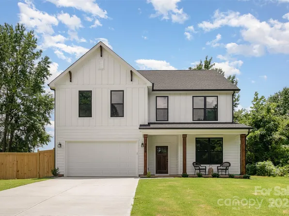 9615 Riviera Dr, Sherrills Ford, NC 28673