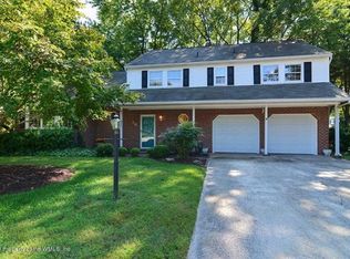 36 Carriage Hill Dr, Poquoson, VA 23662