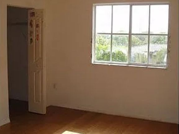 3rd image of 1043 NE 3rd Ave Unit 1043