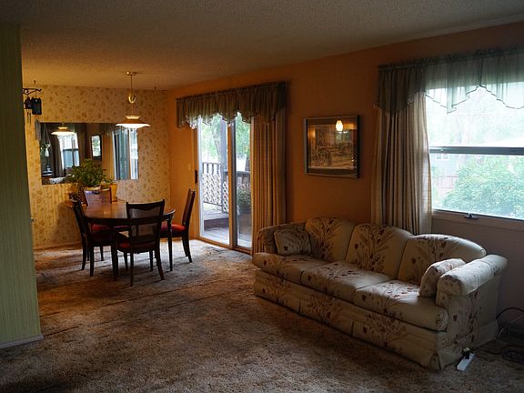 3rd image of 9 Campbell Dr