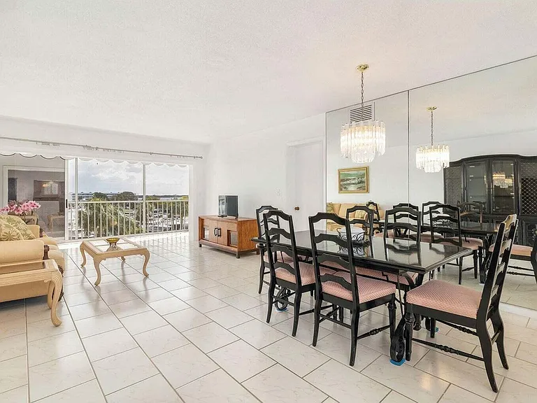 907 Marina Dr #402 — Photo 19